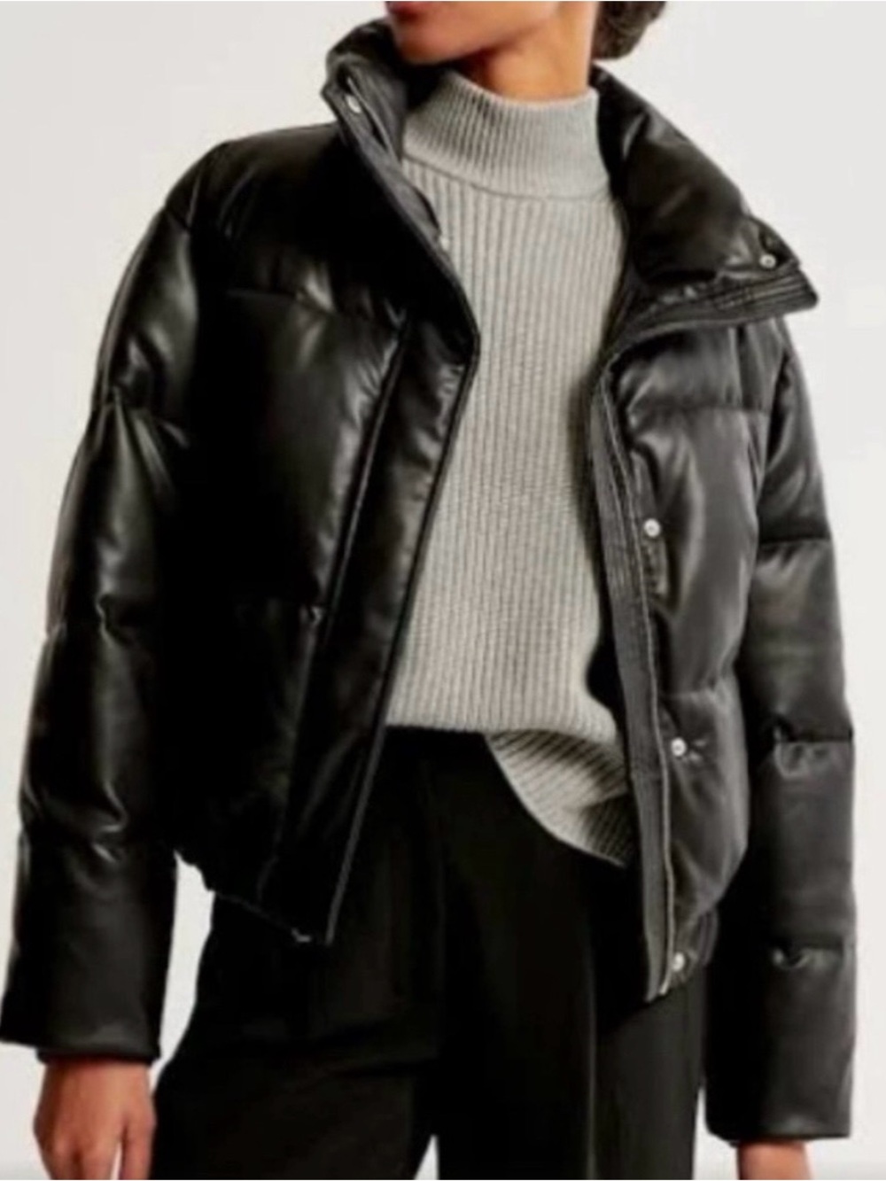 Abercrombie & Fitch Woman’s Black Quilted mini puffer Jacket - light weight